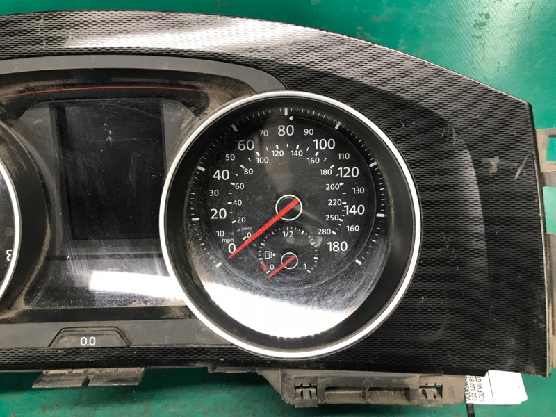 Панель приладів VOLKSWAGEN GOLF 12-21 5G1 920 856 A — 4