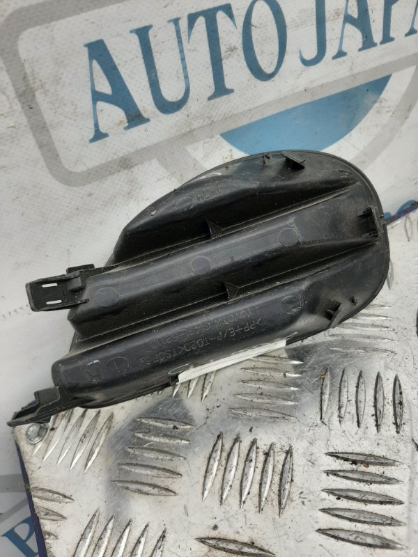 Заглушка протитуманних фар права TOYOTA YARIS 05–11 81481-52110 — 2