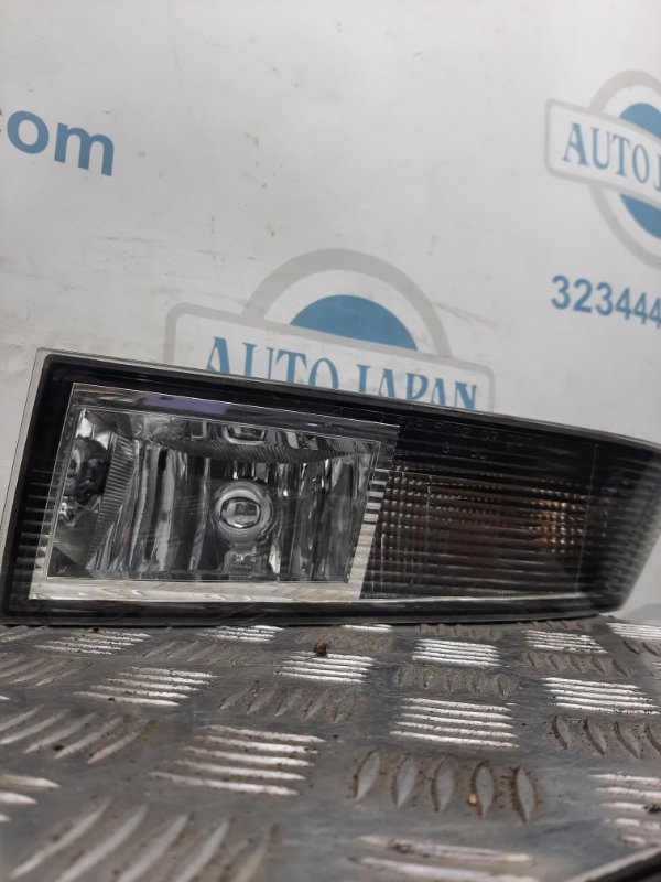 Протитуманна фара передня ліва CADILLAC ESCALADE 06-14 10383562