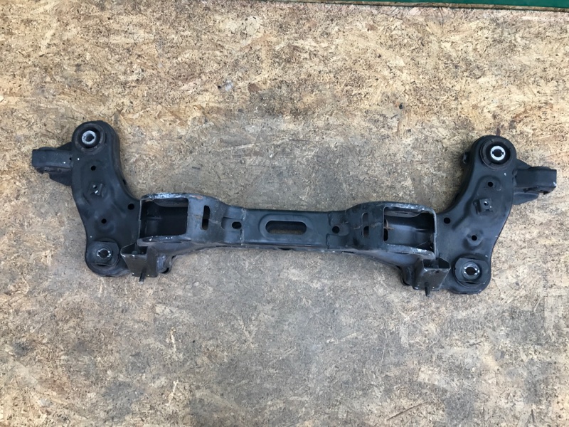 Балка задньої підвіски KIA SEDONA 14-18 55405A9100