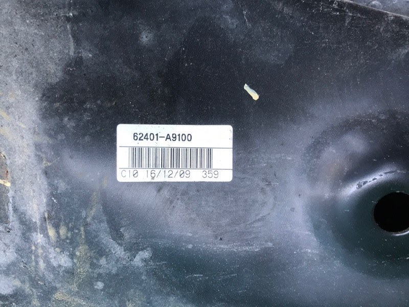 Балка передньої підвіски KIA SEDONA 14-18 62405A9200 — 5