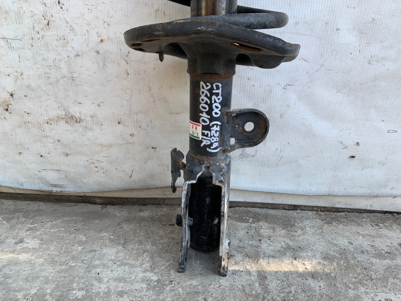 Амортизатор передній правий LEXUS CT200 11-17 48510-79225 — 4