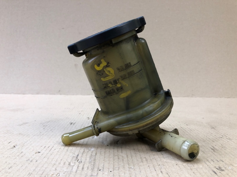 Бачок гідропідсилювача керма TOYOTA COROLLA 120 00-07 44360-02070