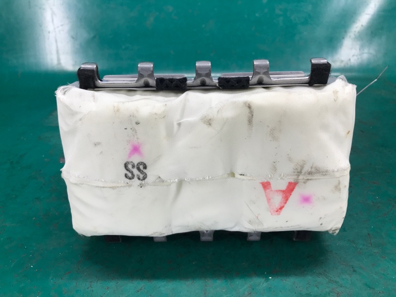 Подушка безпеки пасажира TOYOTA RAV4 05-12 73960-42020