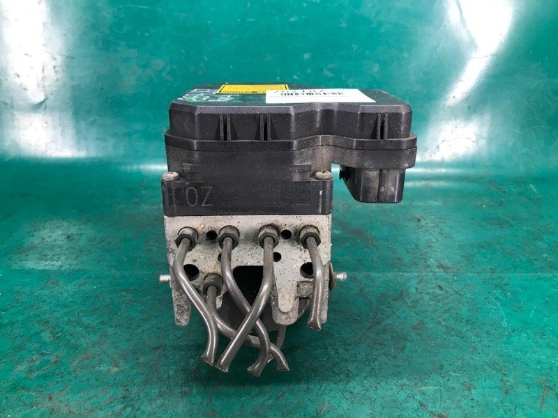 Блок антиблокувальної системи TOYOTA RAV4 05-12 44050-42240 — 2