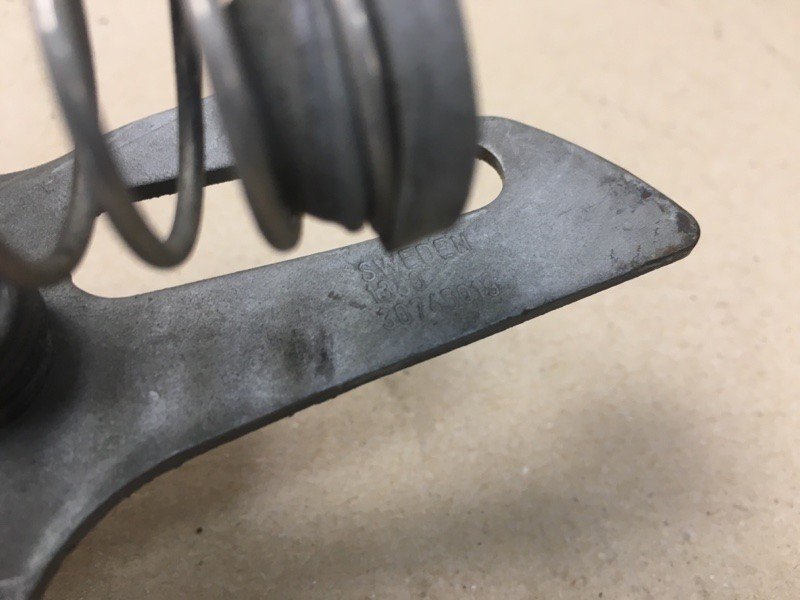 Гак замка капота VOLVO S60 00-09 30745019 — 5