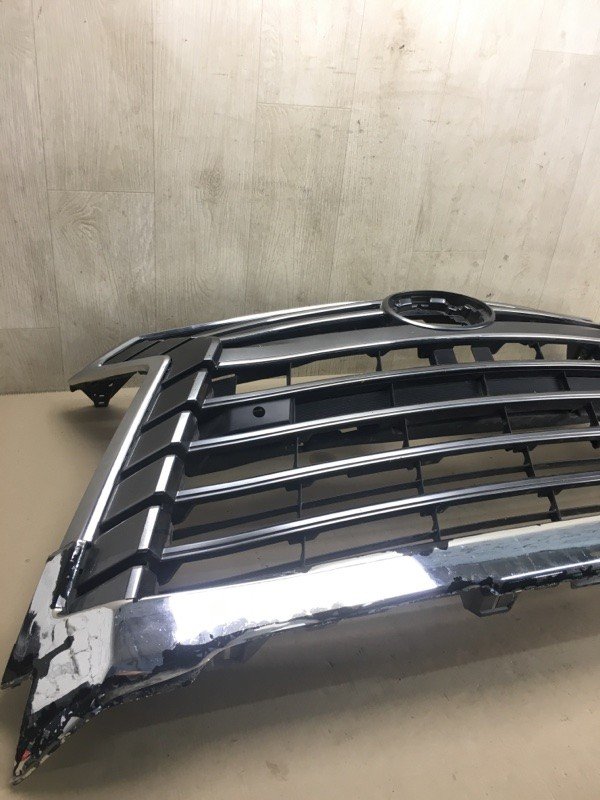Решітка радіатора LEXUS LX570 15- 53101-60570 — 3