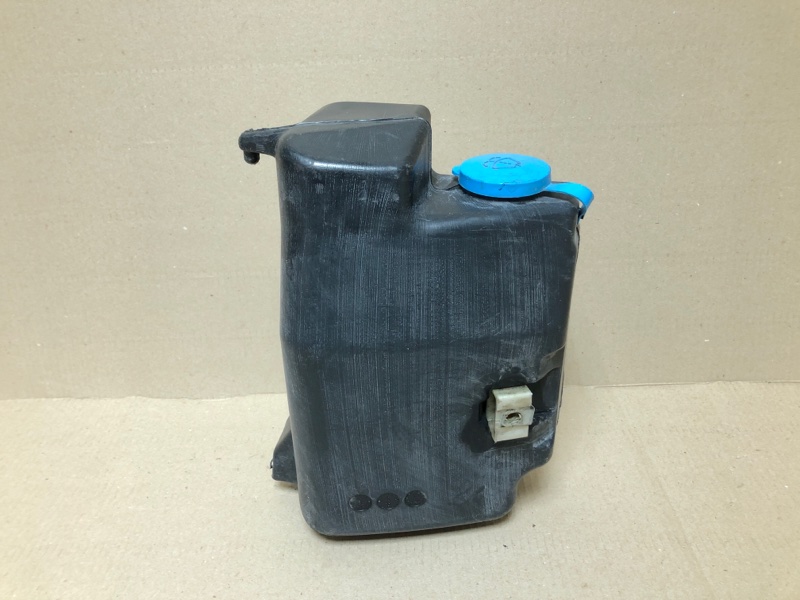 Бачок омивача NISSAN QX56 / TITAN / ARMADA 04-16 28910-7S000 — 4