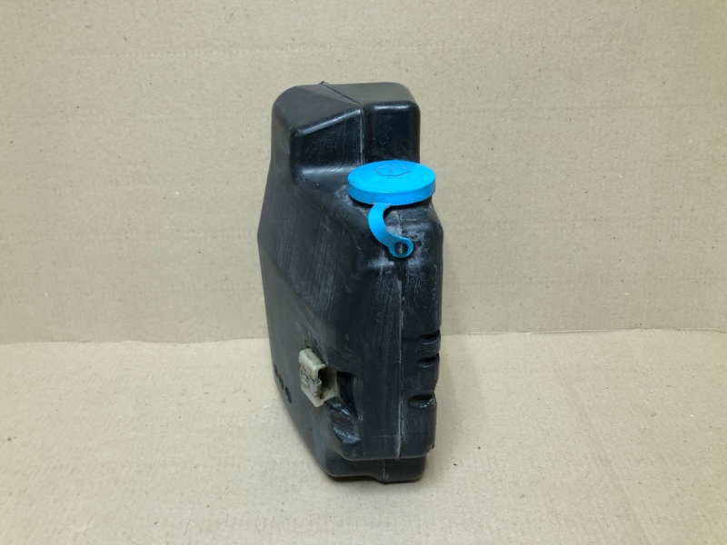 Бачок омивача NISSAN QX56 / TITAN / ARMADA 04-16 28910-7S000 — 5