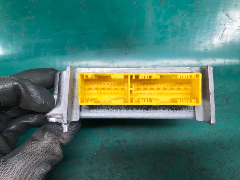 Блок керування AIRBAG JEEP LIBERTY 02-07 4606997AB — 3