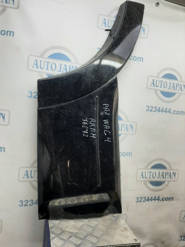 Накладка двері задня права MITSUBISHI PAJERO 06-21 5757A026XA