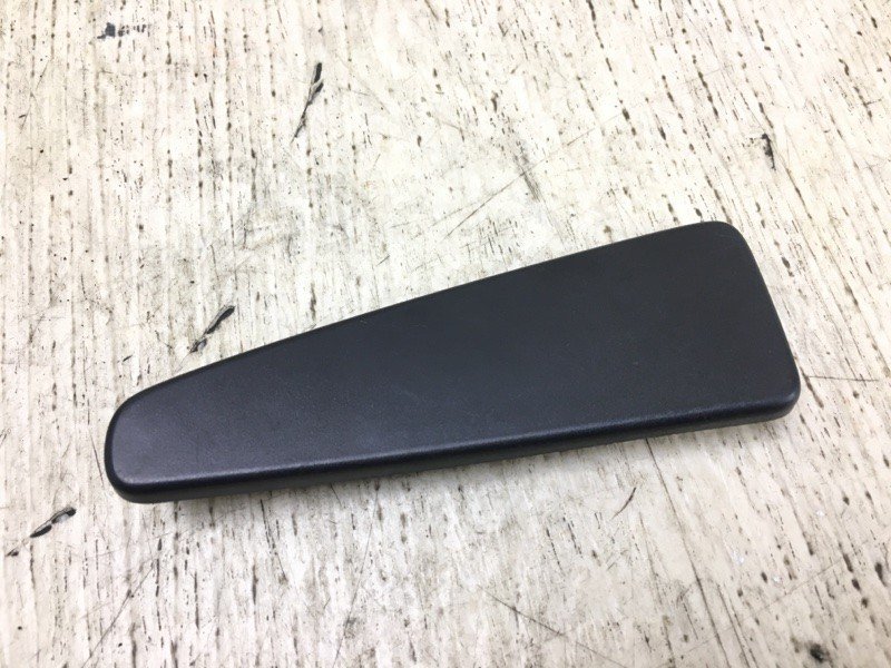 Заглушка кузова задня AUDI A4 15- 8W0 837 308 — 2