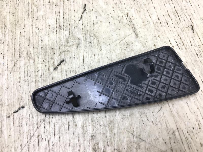 Заглушка кузова задня AUDI A4 15- 8W0 837 308 — 3