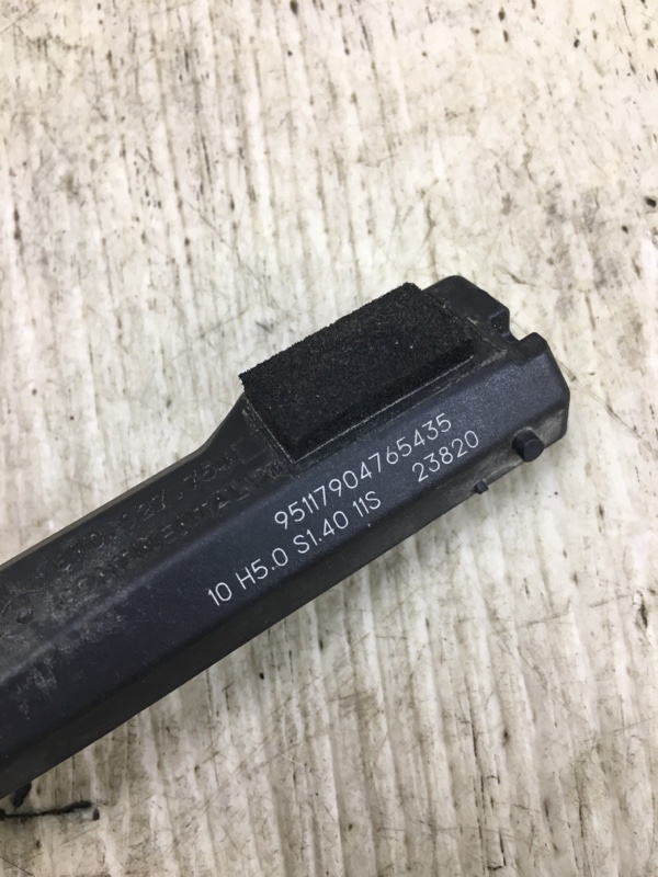 Антена права AUDI A4 15- 8W0 927 754 — 5