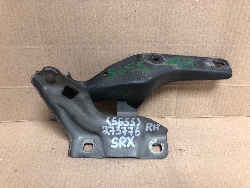 Петля капоту права CADILLAC SRX 09-16 15884431