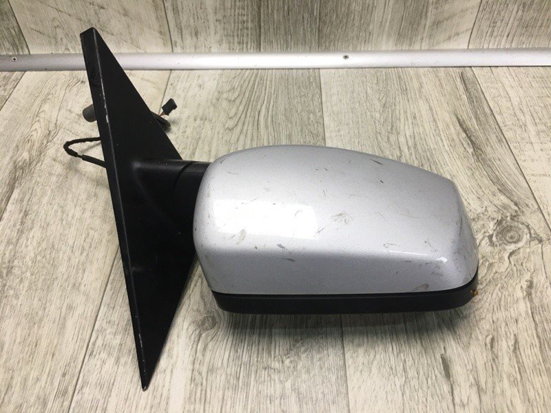 Дзеркало праве BMW 5 SERIES 03-10 51 16 7 189 584 — 2