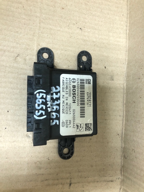 Блок керування парктроніком CADILLAC SRX 09-16 20928121 — 2