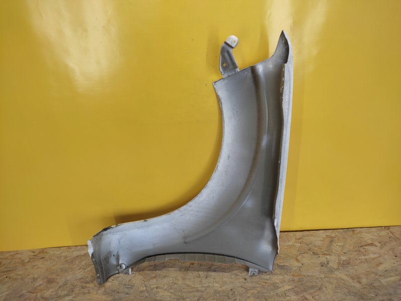 Крило переднє праве NISSAN NAVARA 04-15 F3100-4X0MA — 4