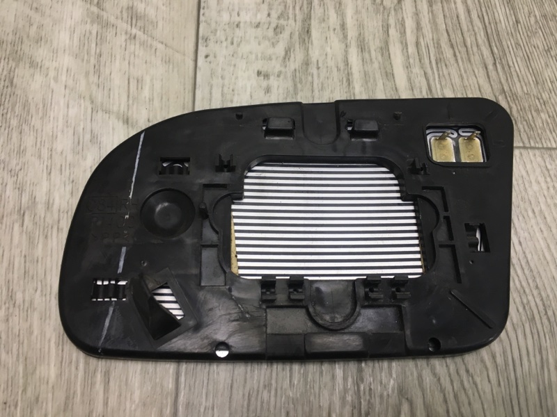 Дзеркальний елемент правий NISSAN MAXIMA A35 08-15 96365-9N83B — 3