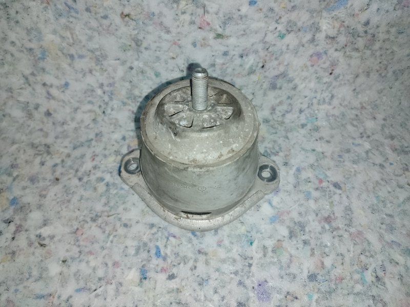 Подушка двигуна VOLKSWAGEN TOUAREG 10-17 7P6 199 131 — 2
