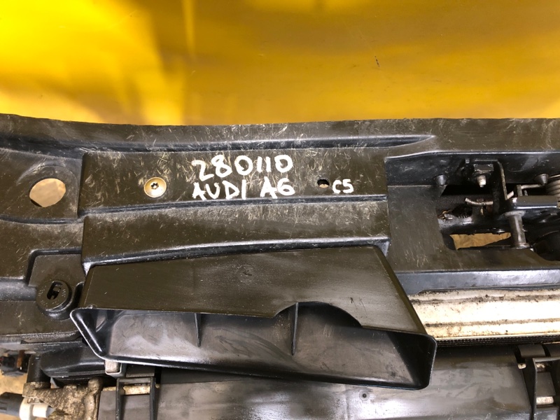 Панель передня AUDI A6 (C5) 97-04 4B0 805 588 N — 2