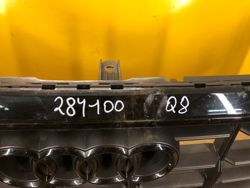 Бампер передній AUDI Q8 18–23 4M8 807 065 — 2