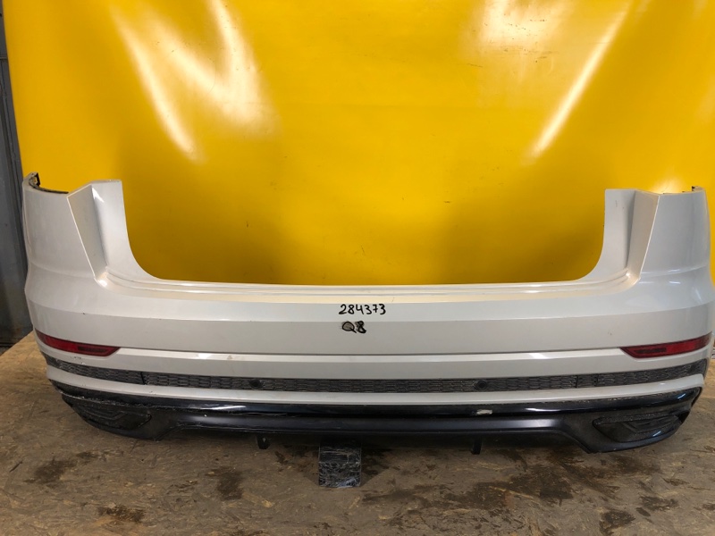 Бампер задній AUDI Q8 18–23 4M8 807 511