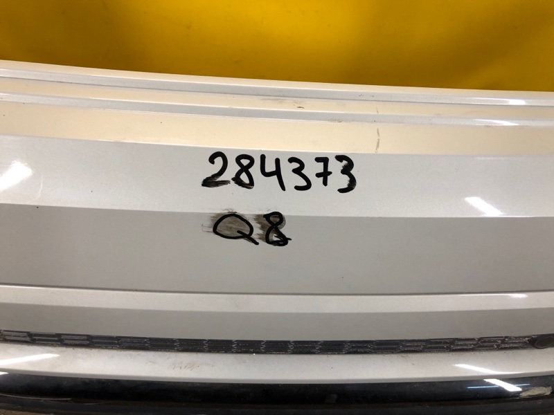 Бампер задній AUDI Q8 18–23 4M8 807 511 — 2