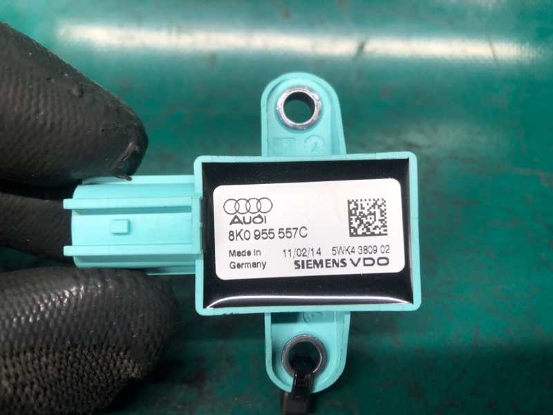 Датчик удару передній правий AUDI Q5 08-16 8K0 955 557 C — 4