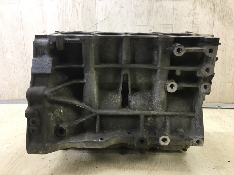 Блок двигуна HONDA CIVIC ES 00-05 11000-PLM-810 — 2