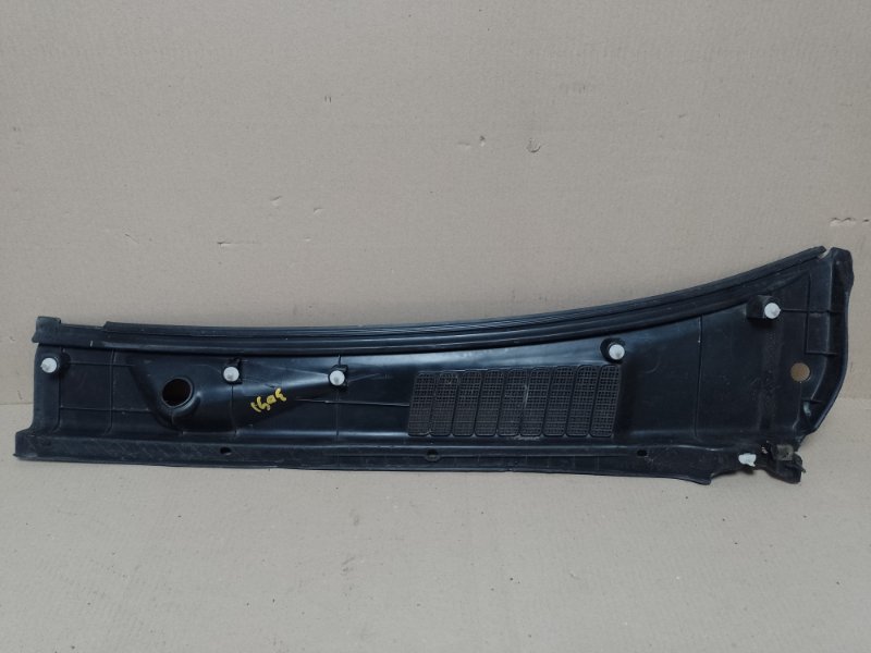 Пластик під лобове скло / Жабо правий NISSAN XTERRA 00-05 66810-9Z001 — 2