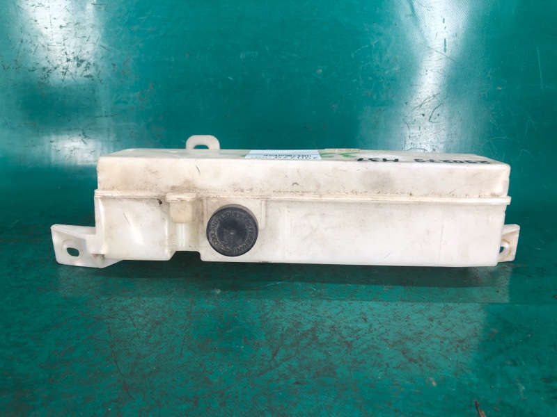 Бачок розширювальний INFINITI M25/M37/M56/Q70/M35H 10-16 21710-1MA0A — 2