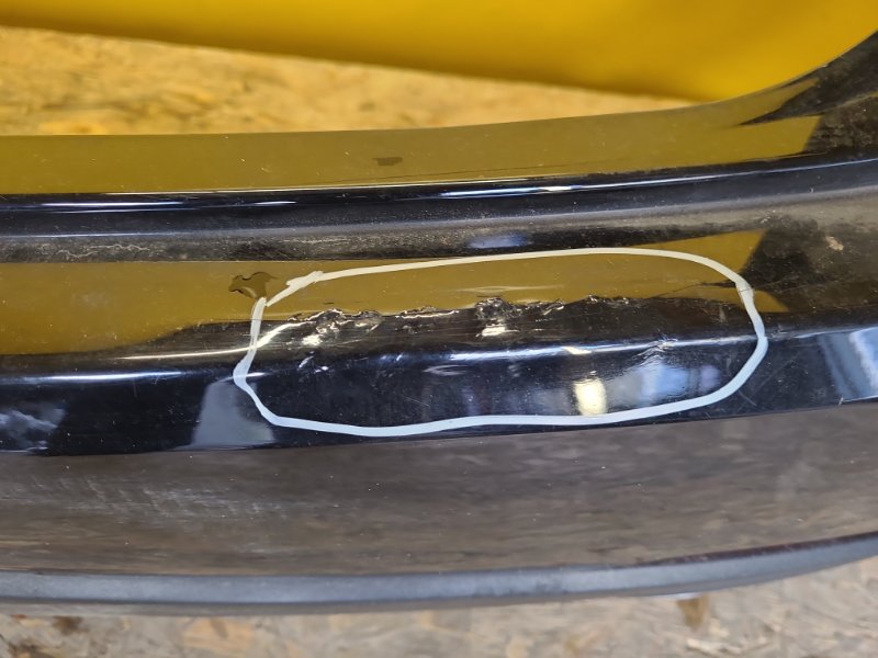 Бампер задній MASERATI LEVANTE 16-20 670085550 — 3