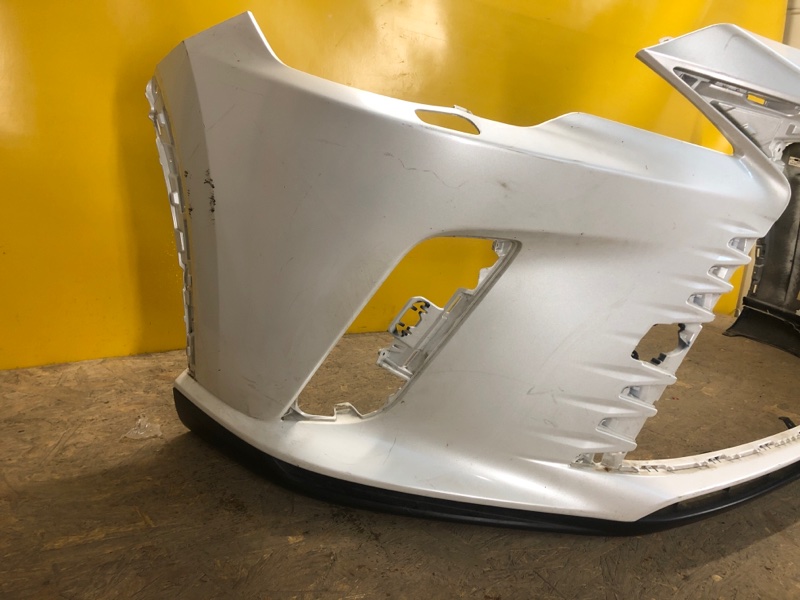 Бампер передній LEXUS RX 350/450 22- 521194D985 — 3