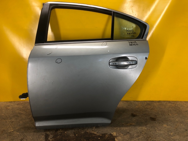 Двері задні ліві TOYOTA AVENSIS 08-18 67004-05040