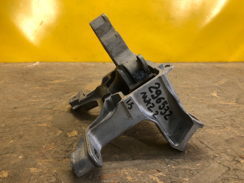 Подушка двигуна MAZDA 2 DJ 14- DA6V-39-060A — 3