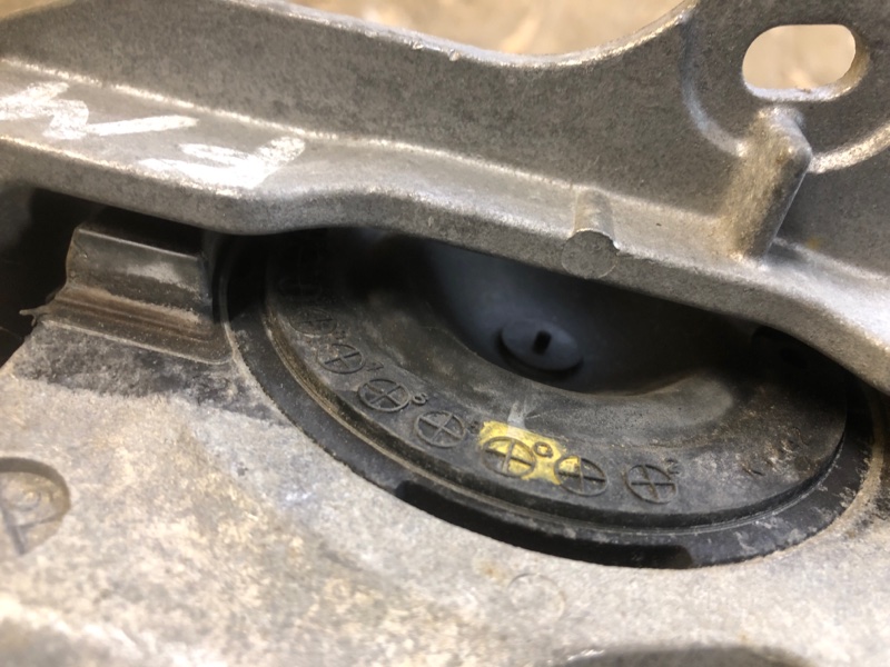 Подушка двигуна MAZDA 2 DJ 14- DA6V-39-060A — 4