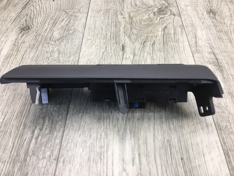 Блок кнопок торпедо KIA NIRO 16- 93700G5130DDK — 3