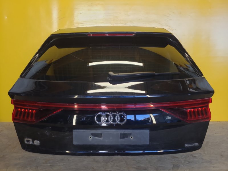 Кришка багажника AUDI Q8 18–23 4M8827025A