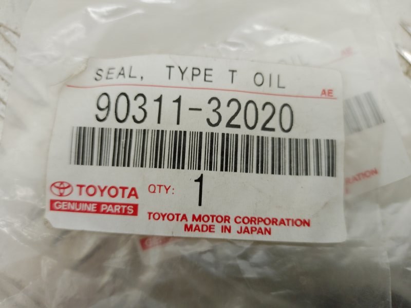 Сальник колінвала передній TOYOTA COROLLA E110 95-00 90311-32020 — 4