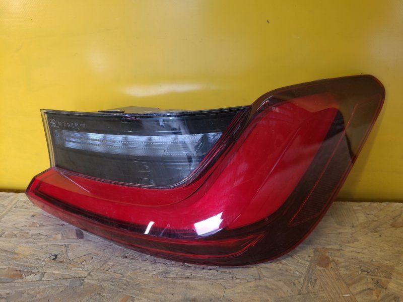 Ліхтар зовнішній правий BMW 3 SERIES (G20//G80/G28) 2019- 63217420450