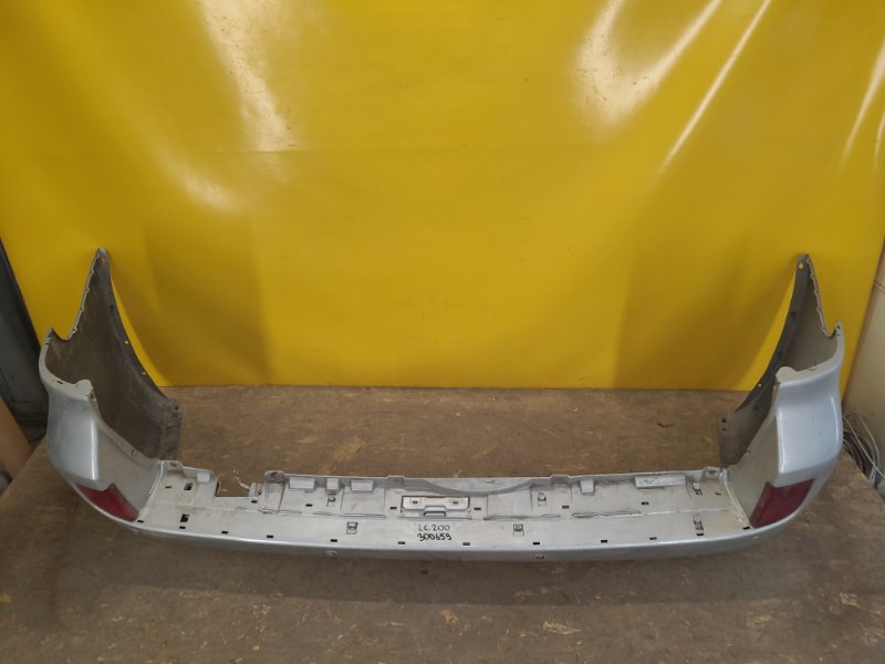 Бампер задній TOYOTA LAND CRUISER 200 08-21 5215960260 — 3