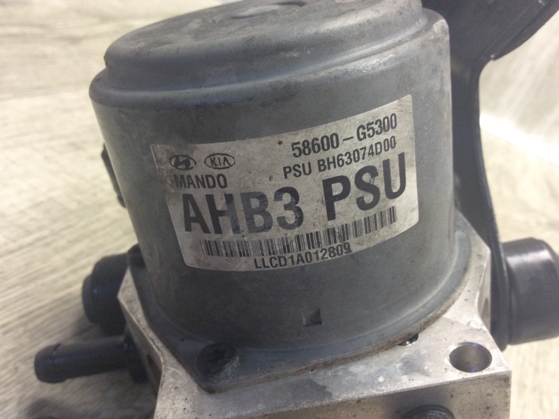 Блок керування ABS KIA NIRO 16- 58620G2300 — 3
