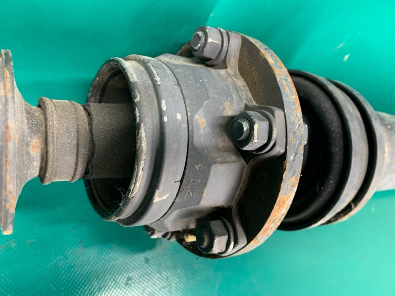 Карданний вал задній NISSAN XTERRA 00-05 370006S510 — 3