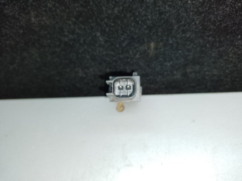 Датчик удару VOLVO XC70 00–07 30724677 — 3