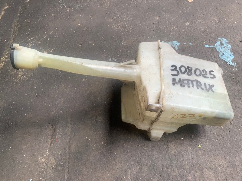 Бачок омивача TOYOTA MATRIX 02-08 85315-01030 — 2