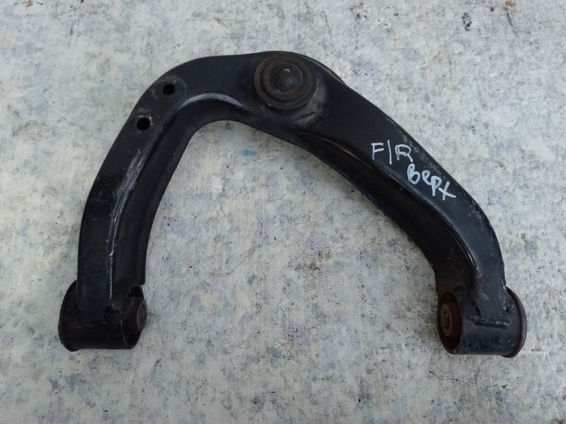 Важіль передньої підвіски верхній правий NISSAN PATHFINDER R51 04-14 54524-EA000 — 2