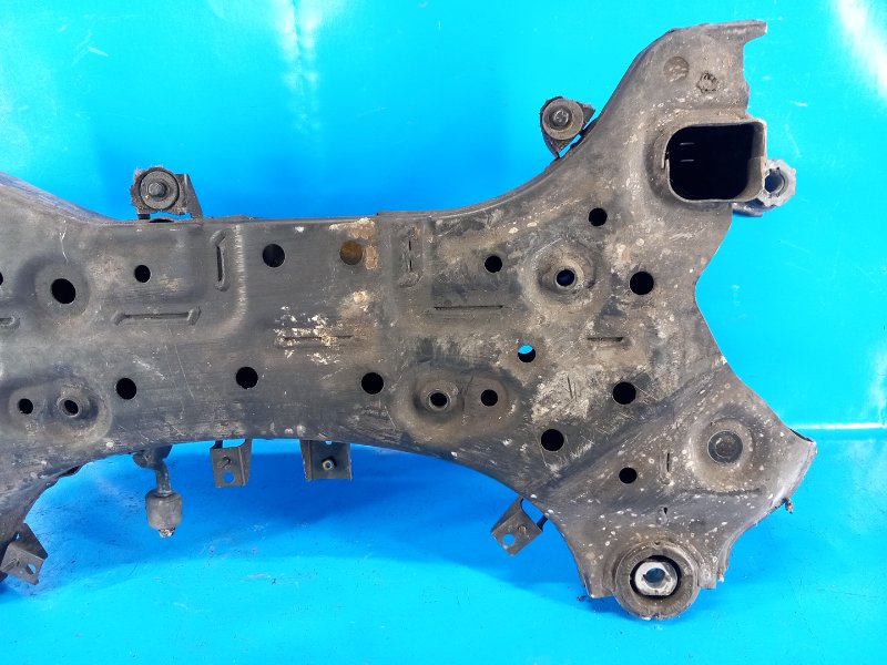 Балка передньої підвіски KIA NIRO 16- 62405-G5100 — 3