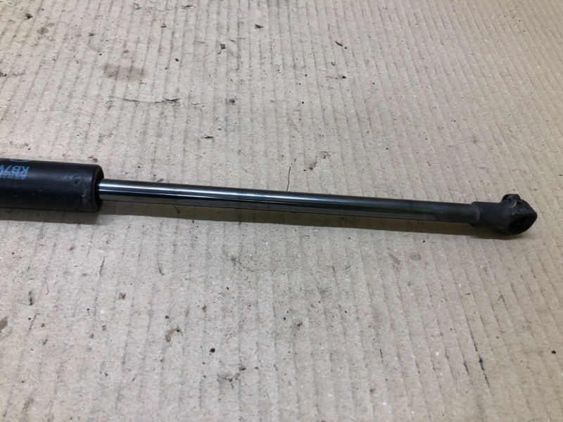 Амортизатор кришки багажника лівий MAZDA CX-5 (KF) 16-21 KB7W-63-620A — 2