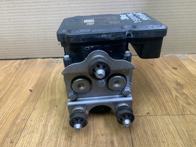 Блок антиблокувальної системи VOLKSWAGEN TOUAREG 02-10 7L0 614 517 C BEF — 5